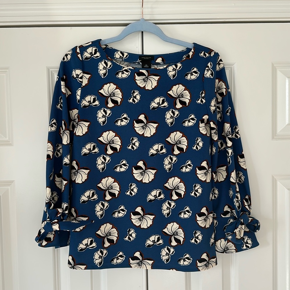 Ann Taylor Factory Blue Top with White Floral design